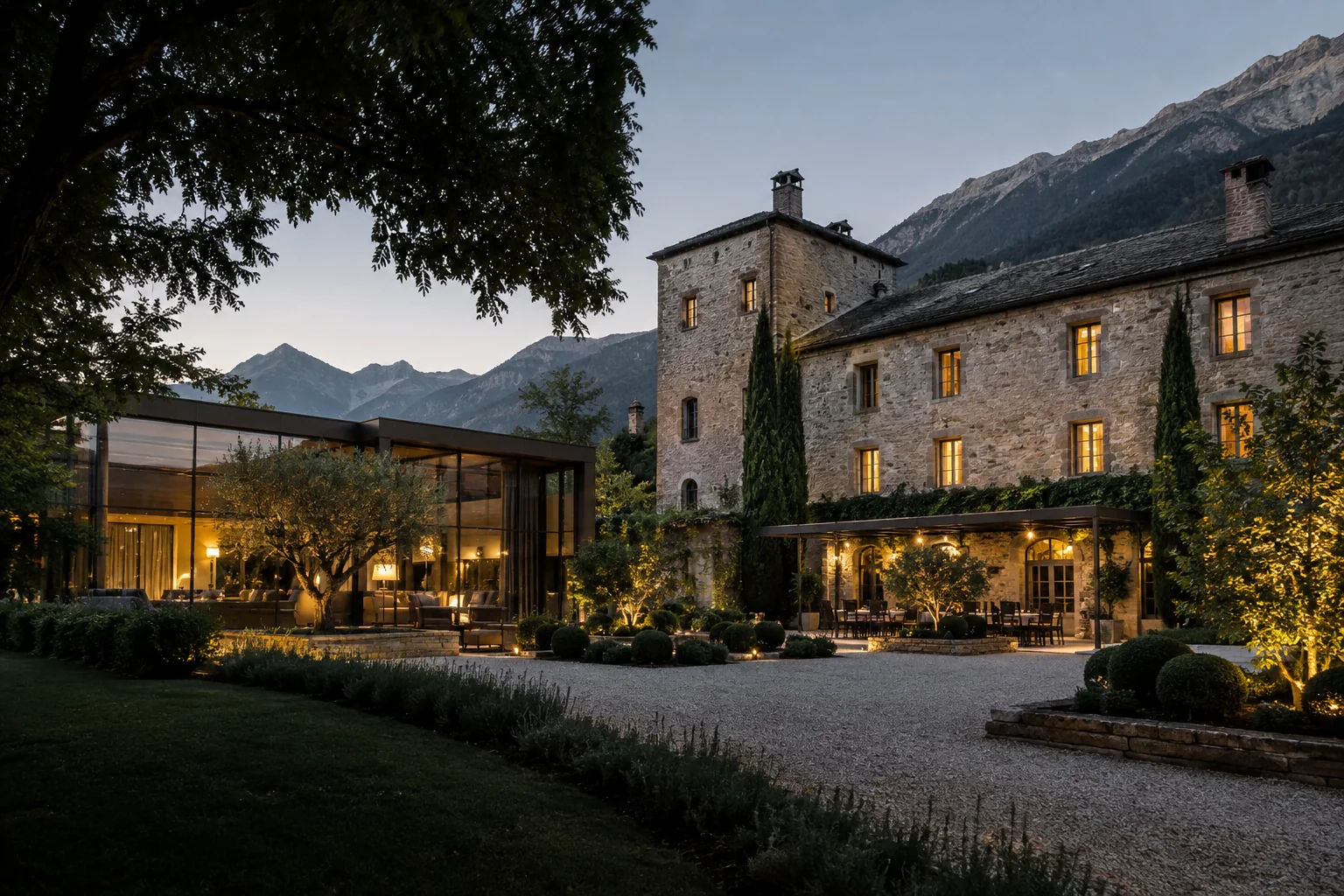Hôtel de luxe aménagé dans un domaine historique au pied des Alpes