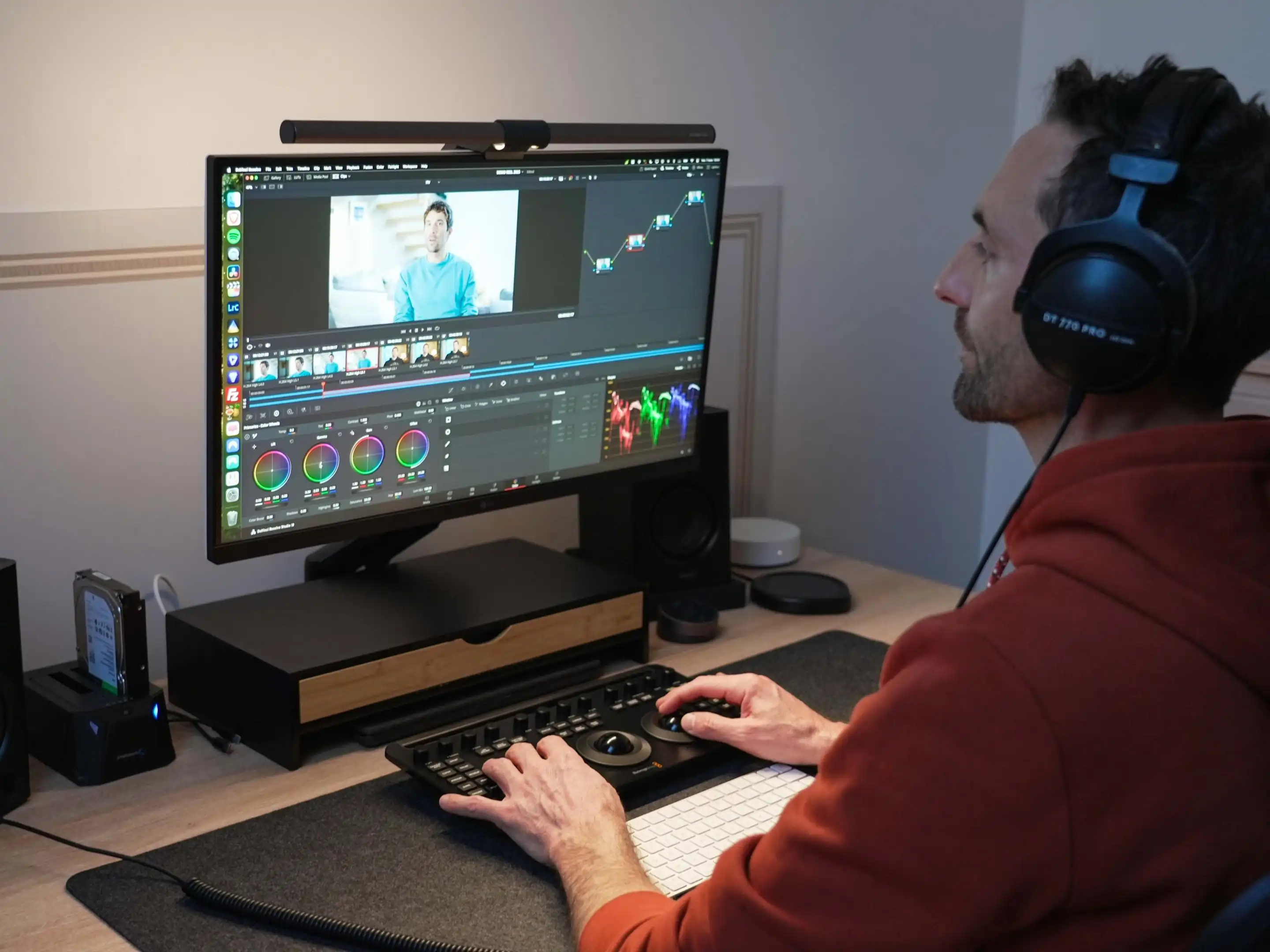 Station de montage vidéo professionnelle