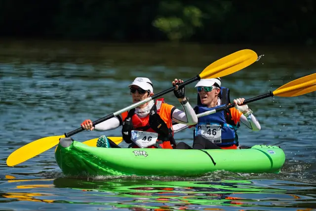 Kayak et vidéo sport outdoor pour le tourisme en Haute-Savoie